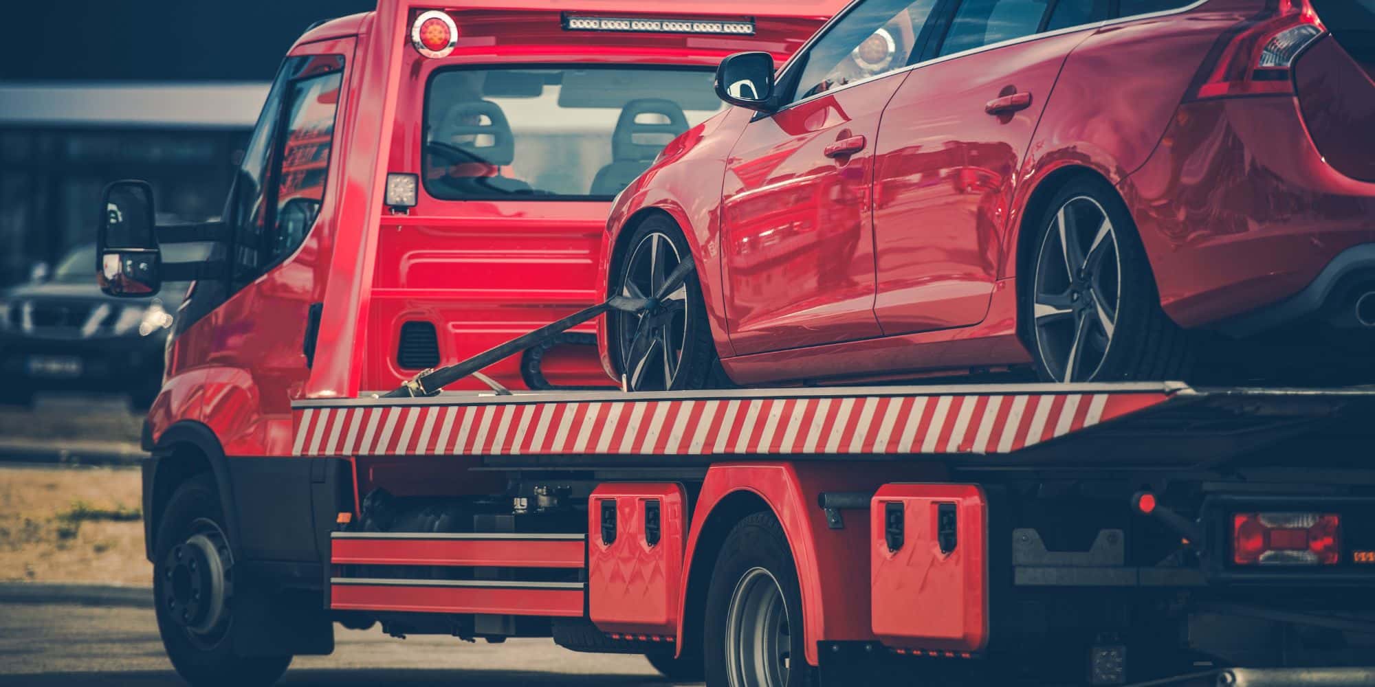 Understanding the Costs and Benefits of Professional Car Towing Services