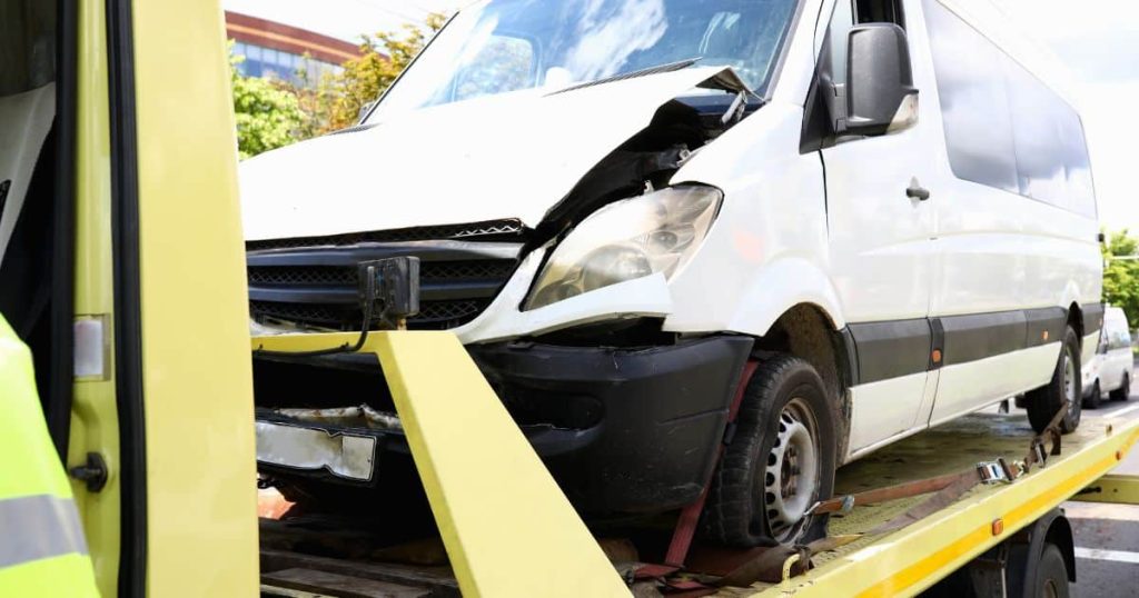 Experts towing and recovery dublin in Coolkenno